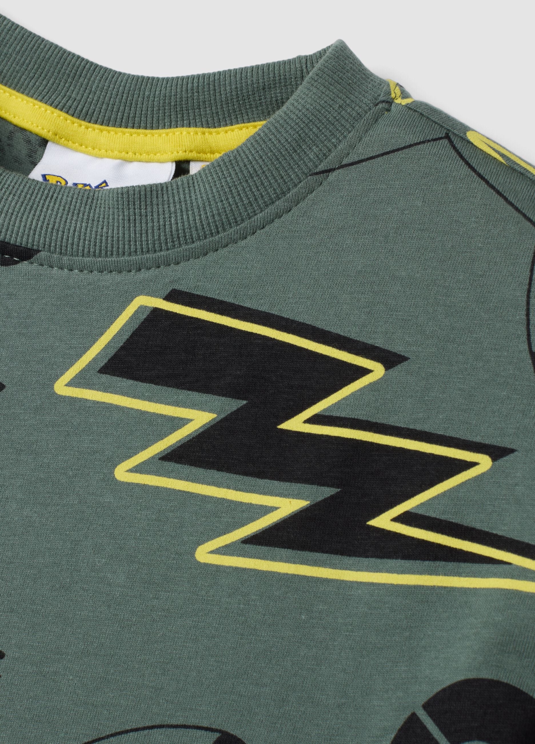 T-shirt verde em algod&atilde;o puro com estampado Pikachu, corte relaxed