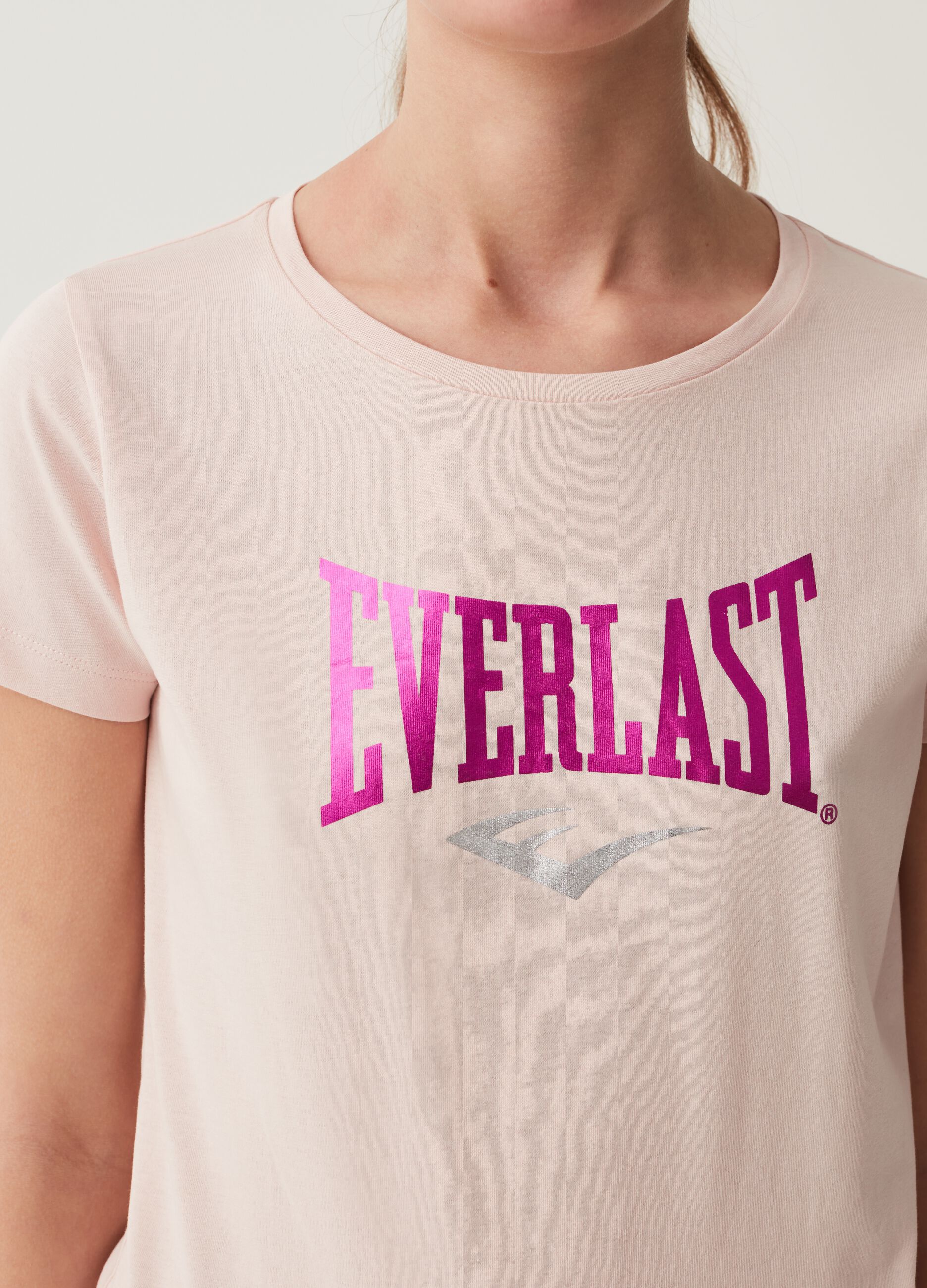 Camiseta de algodón con estampado Everlast metalizado.