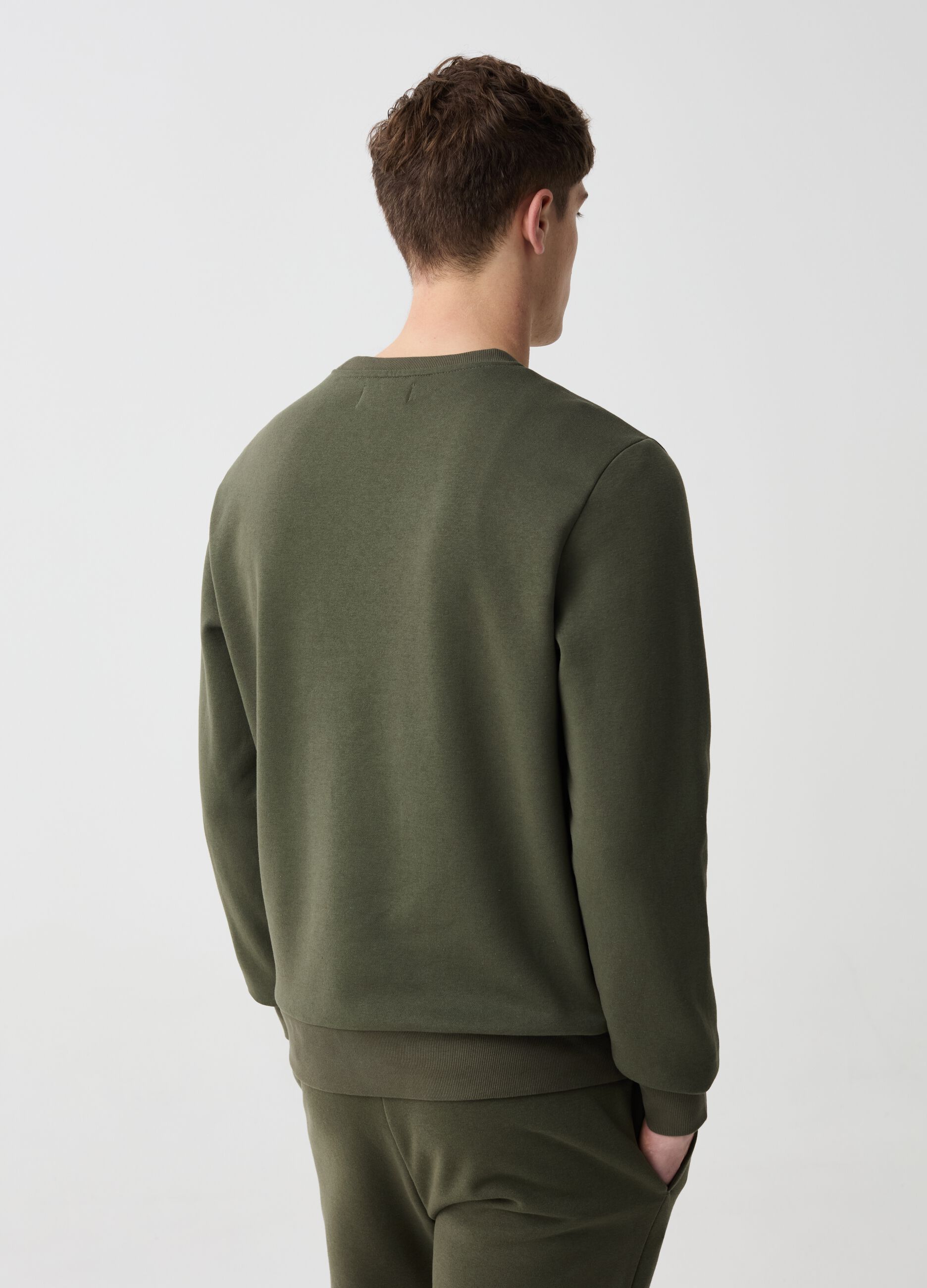 Sweatshirt with round neck