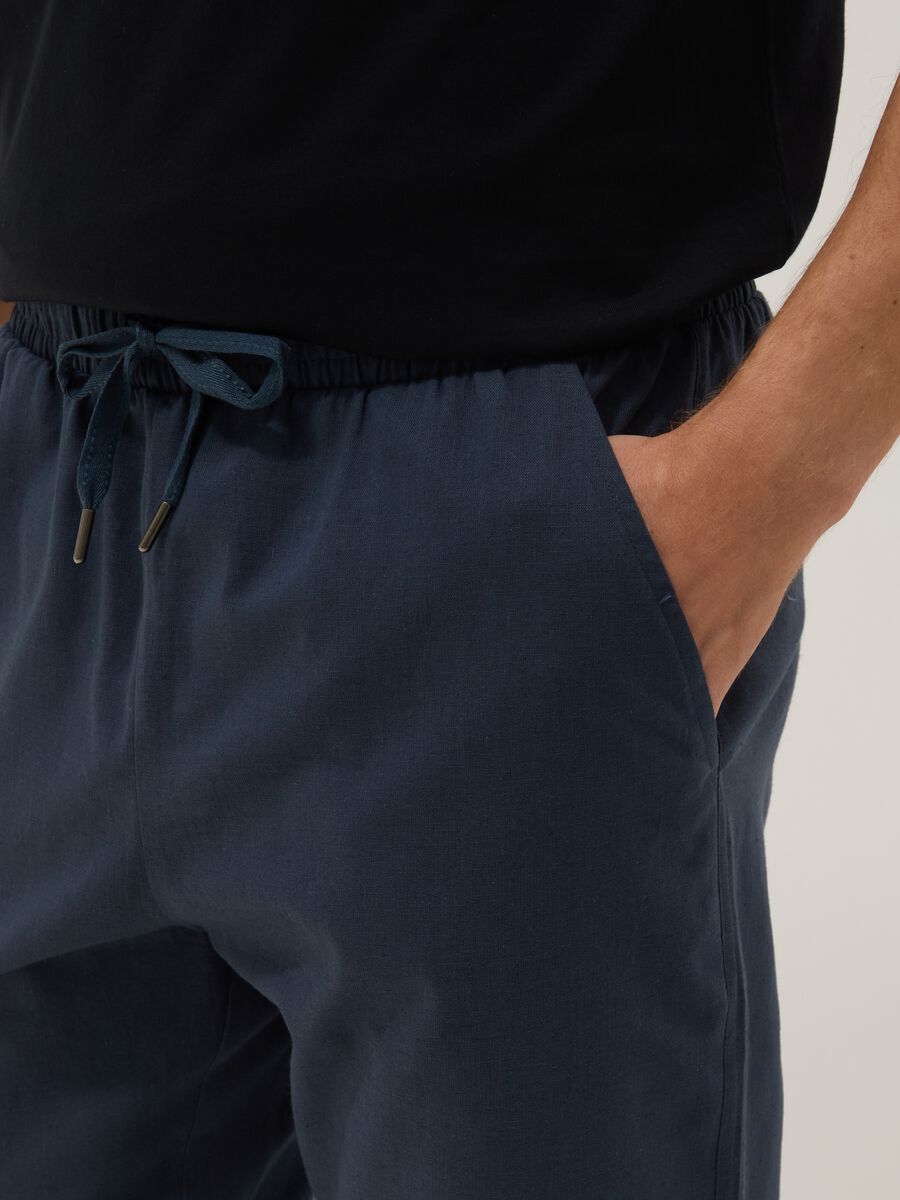 Cal&ccedil;as de pijama verdes em mistura de algod&atilde;o e linho, corte relaxed_3