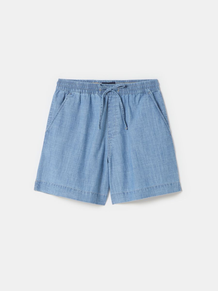 Fluid denim shorts with pockets_3