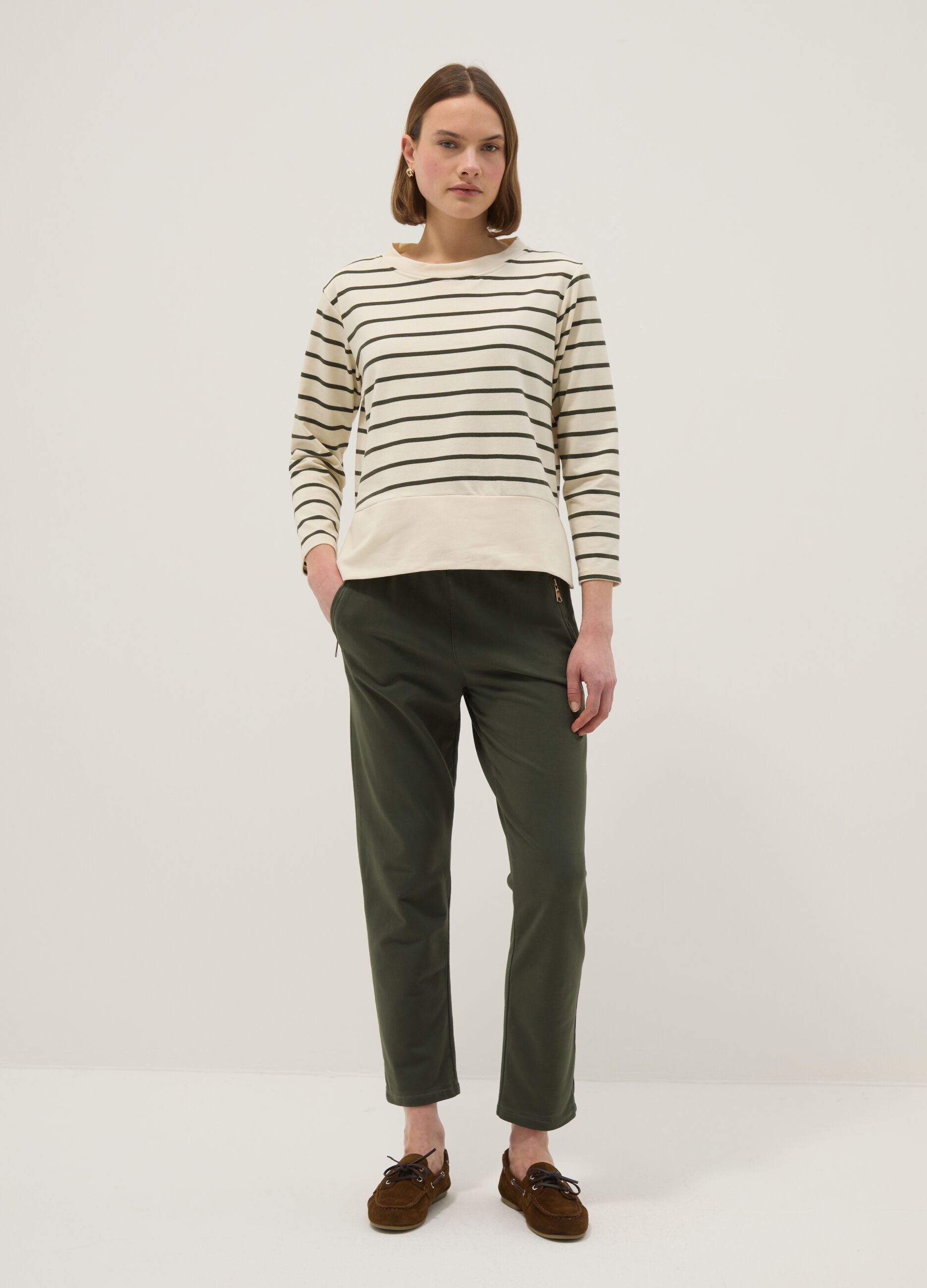 Green stretch cotton trousers with regular fit