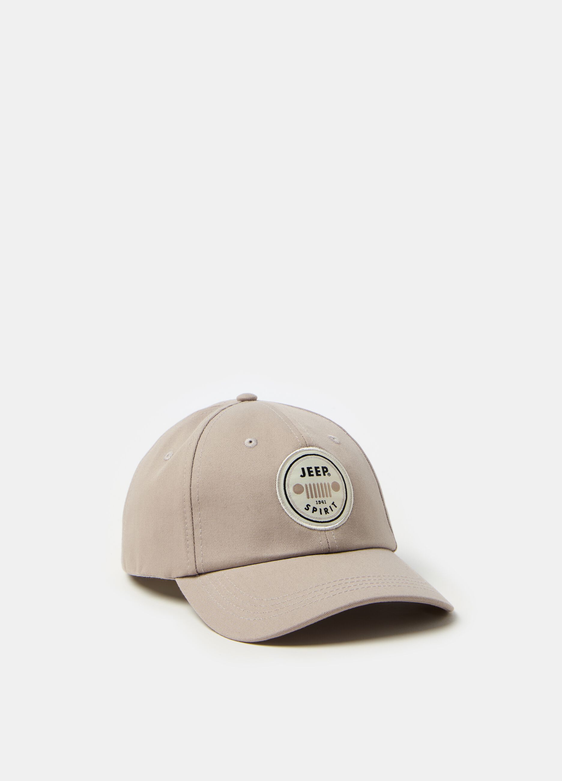 Baseball cap with Jeep patch