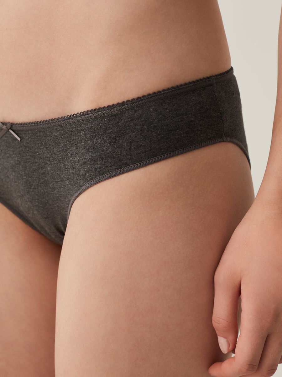 Three-pack briefs with bow and pattern_3