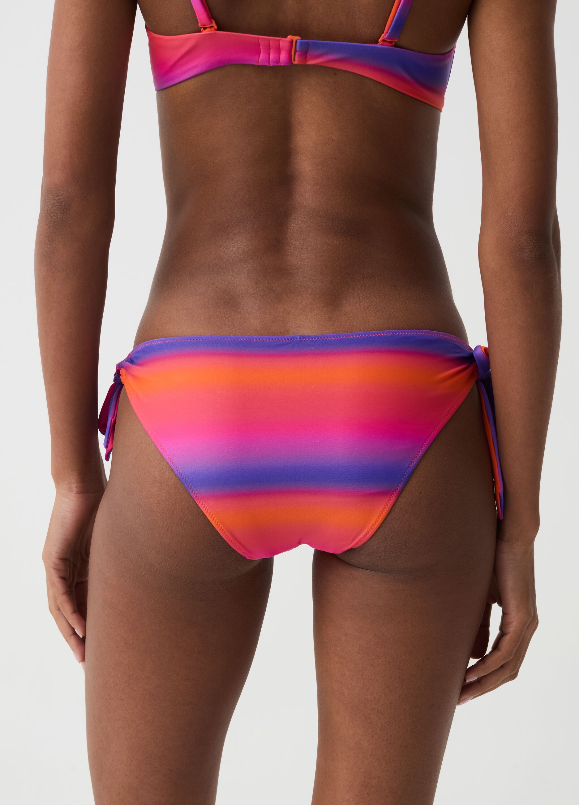 Bikini briefs with faded stripe pattern