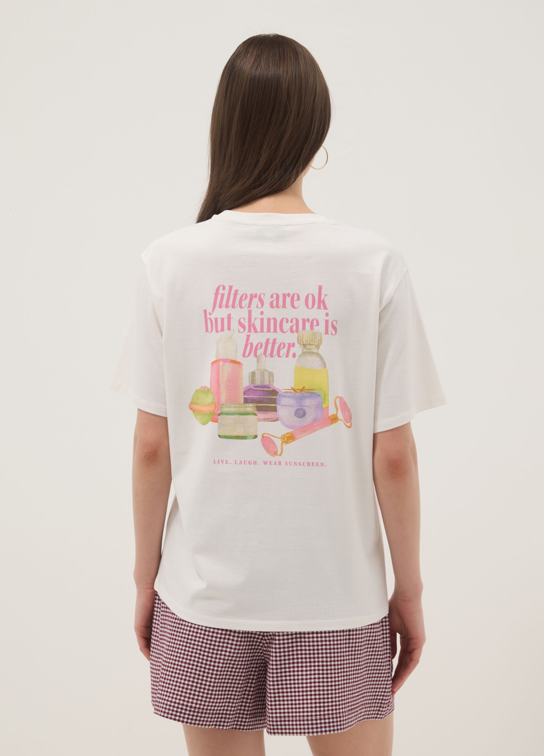 &Lambda;&epsilon;&upsilon;&kappa;ό T-shirt &alpha;&pi;ό 100% &beta;&alpha;&mu;&beta;ά&kappa;&iota; &mu;&epsilon; beauty &sigma;&tau;ά&mu;&pi;&alpha;, relaxed &epsilon;&phi;&alpha;&rho;&mu;&omicron;&gamma;ή