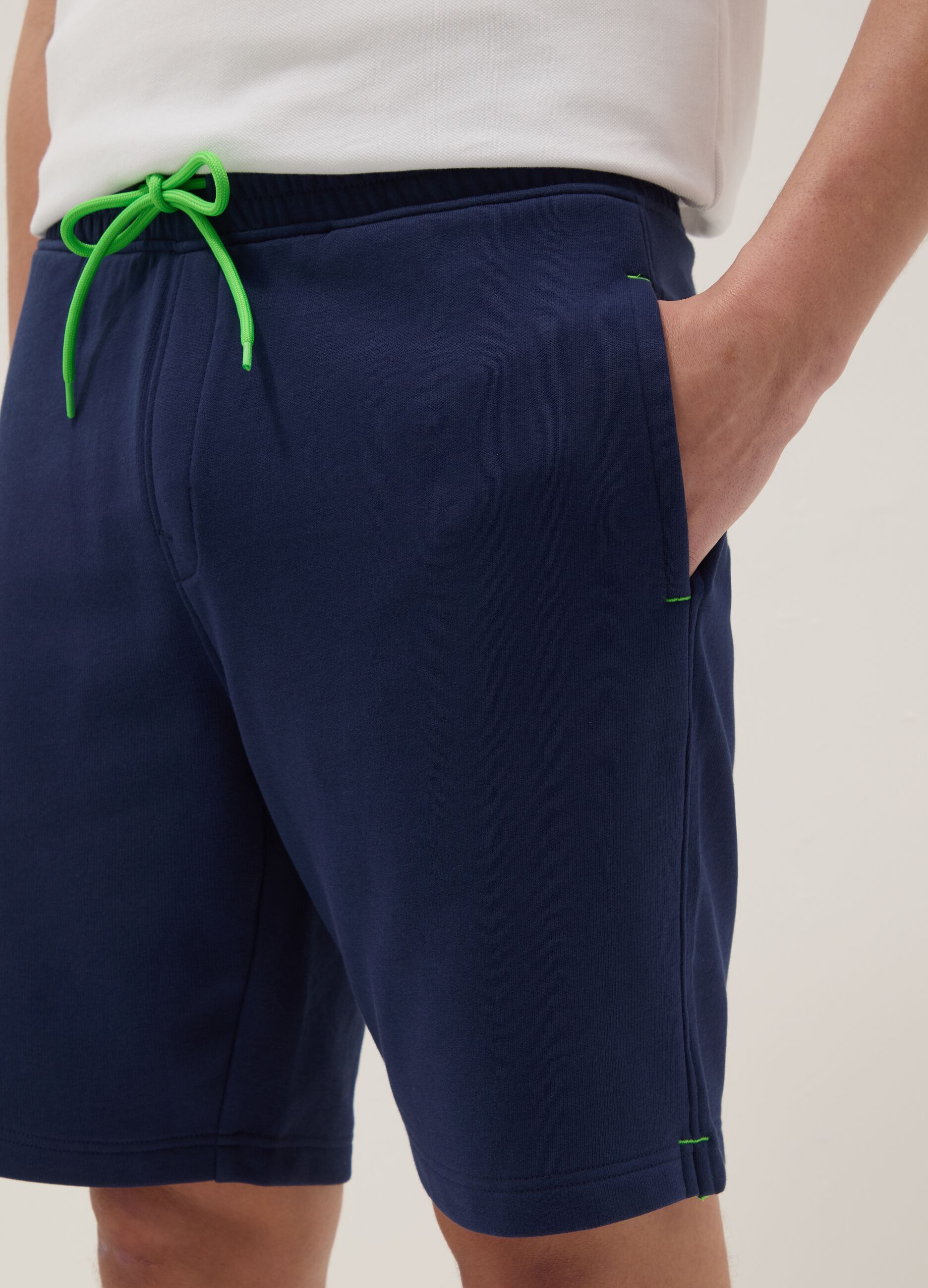 Blue cotton-blend Bermuda shorts with elasticated waistband