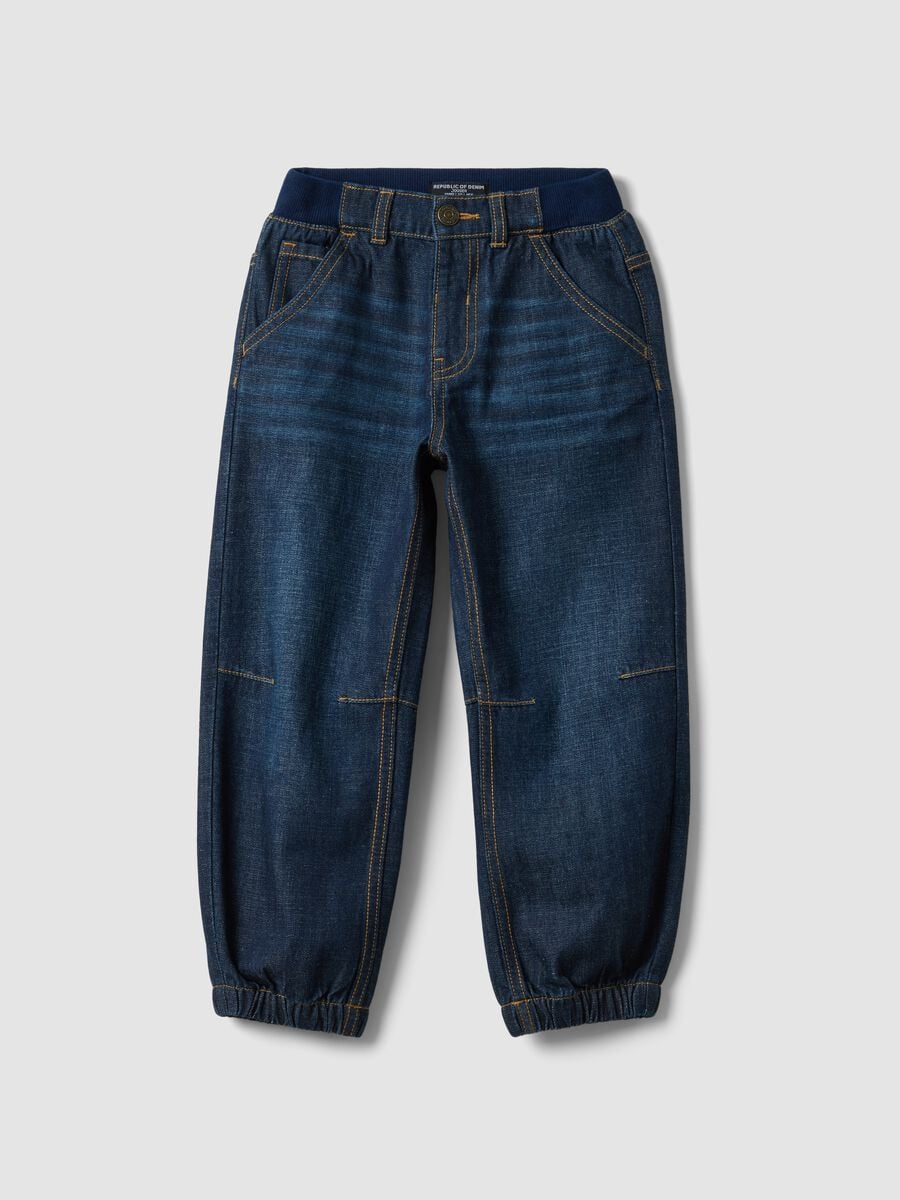 Jogger denim blu in misto cotone e viscosa con vita elasticizzata relaxed fit_0