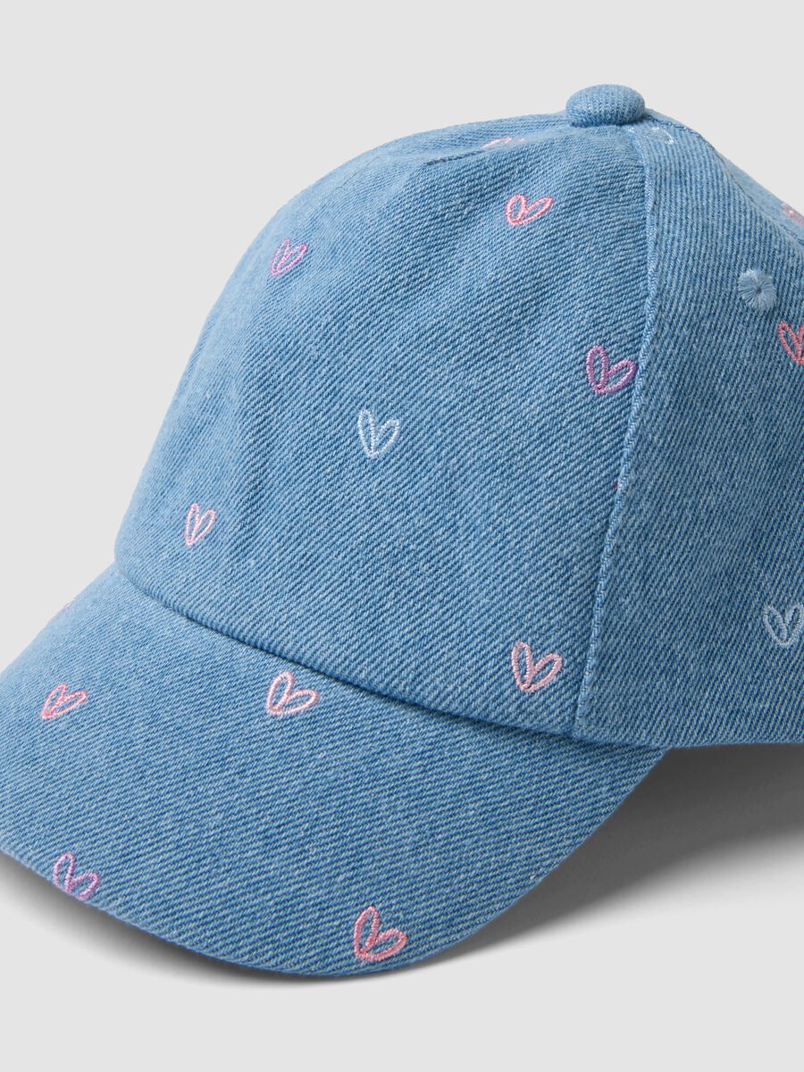 Light blue denim baseball cap in pure cotton for baby girls with hearts_2