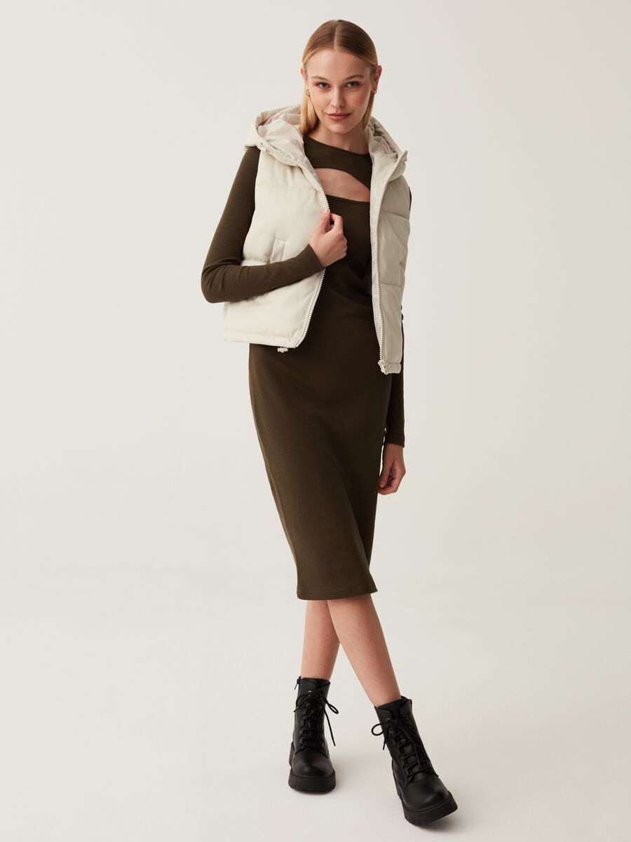 Full-zip quilted gilet with glossy effect_2