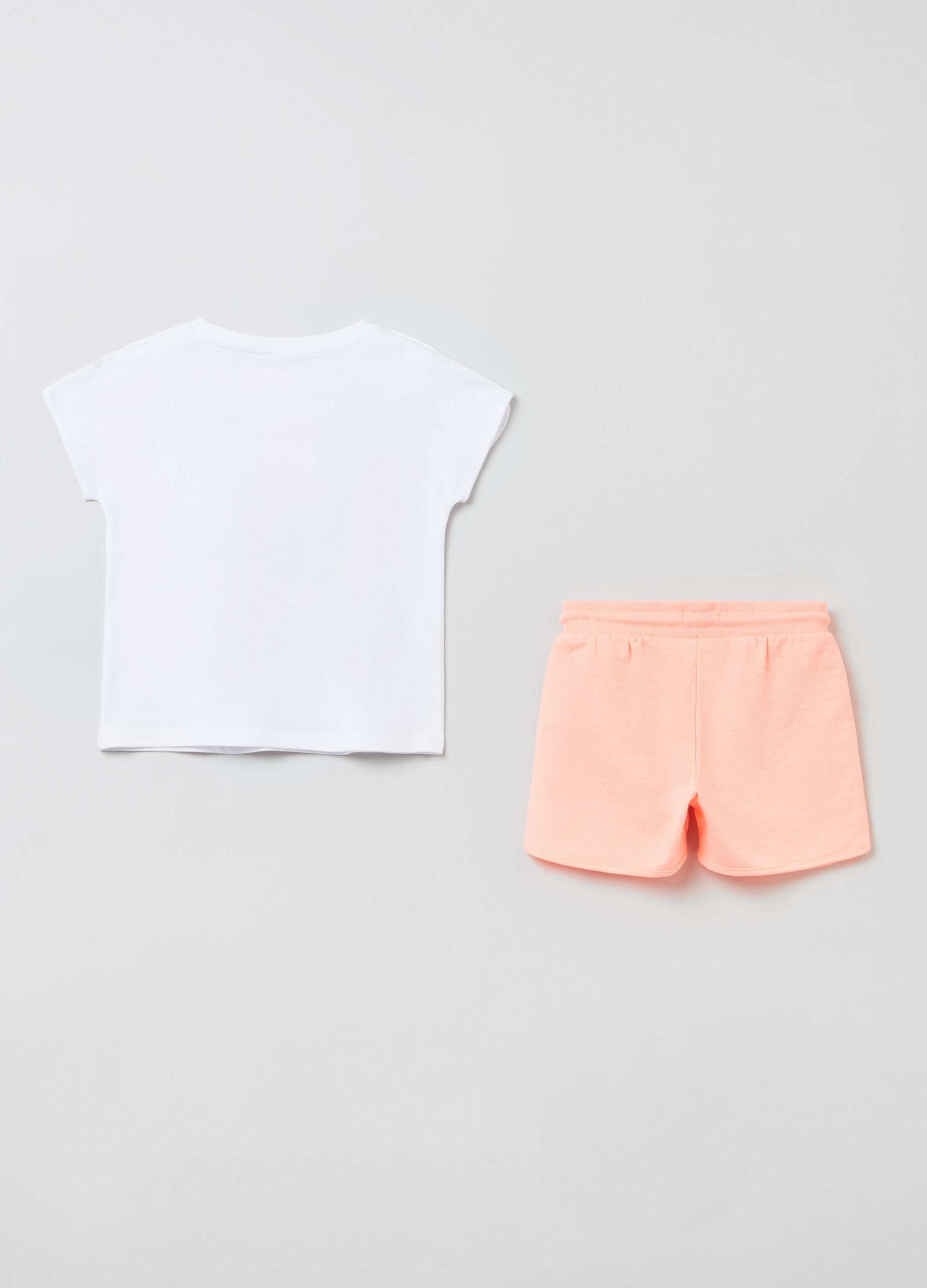 Pack jogging camiseta y shorts con estampado