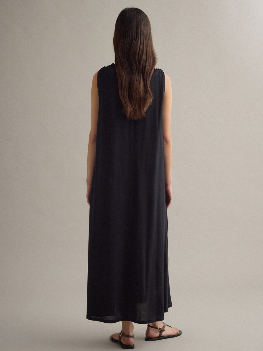 Duga crna haljina od mje&scaron;avine pamuka, regular kroj_2