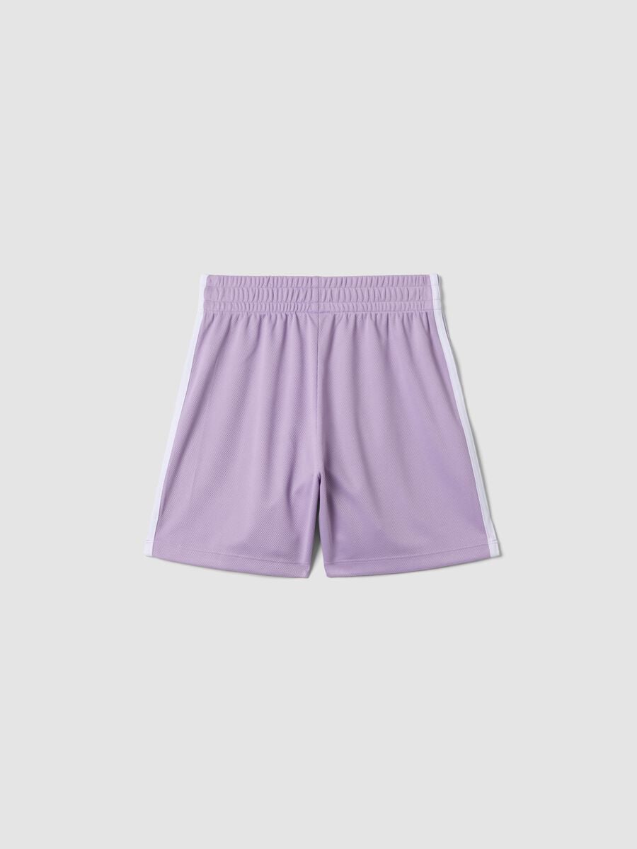 Sportliche violette Shorts mit Seitenstreifen f&uuml;r M&auml;dchen_4