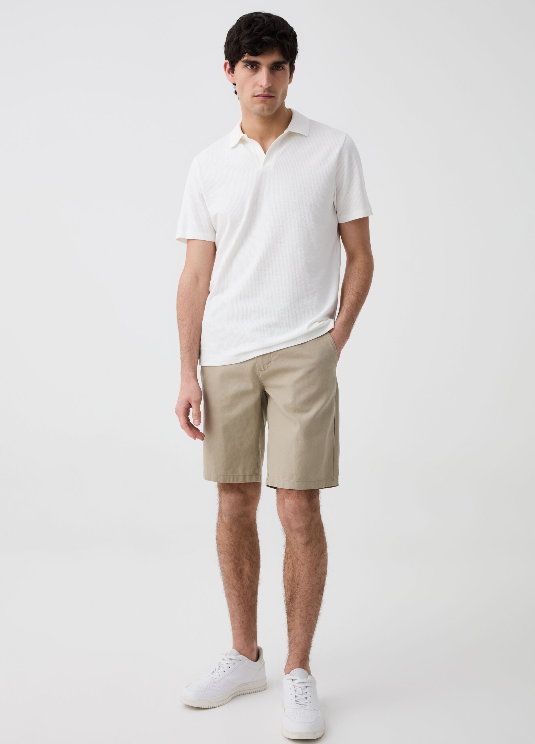Bermuda shorts in linen and cotton
