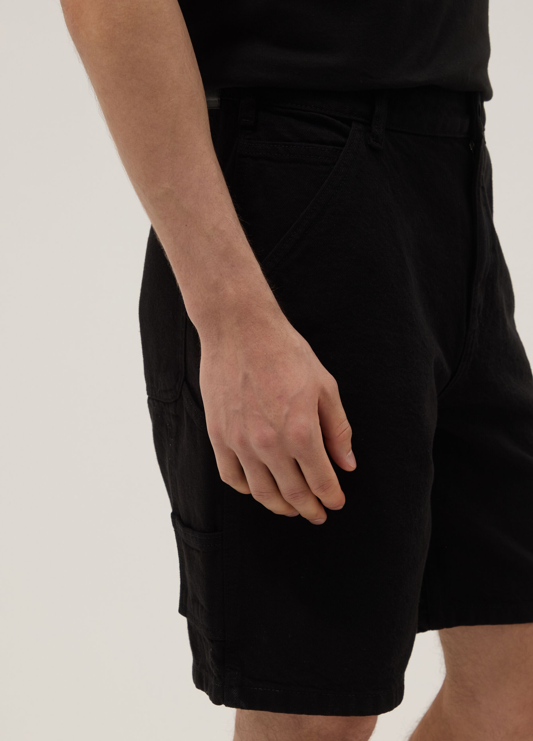 Schwarze Cargo-Bermudas aus reiner Baumwolle