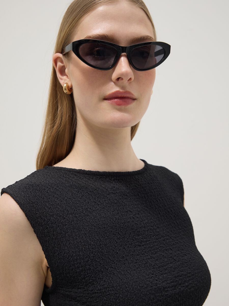 Schwarzes, figurbetontes Maxikleid aus Stretchstoff_3