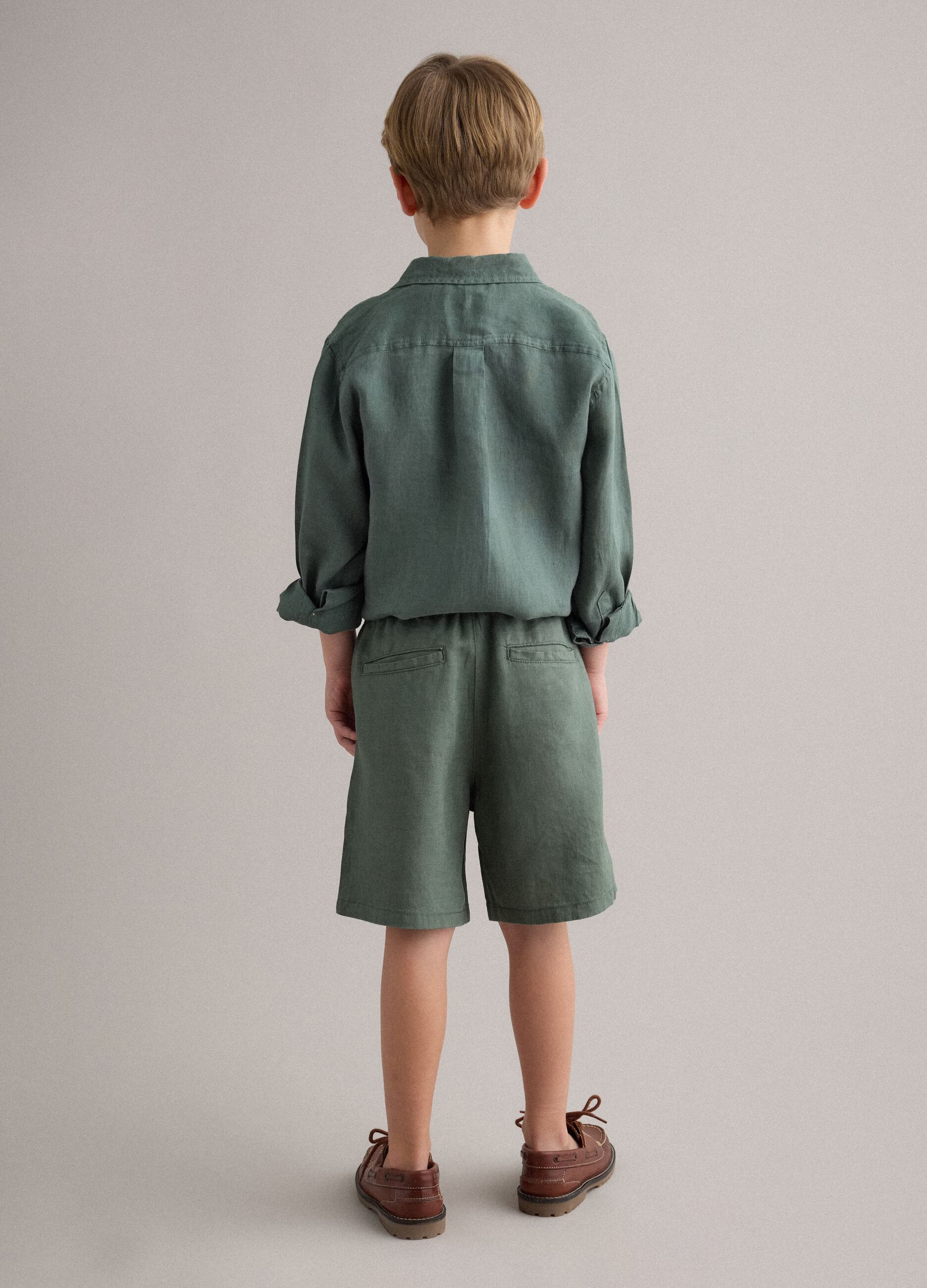 Green pure linen baggy fit cargo shorts for boys