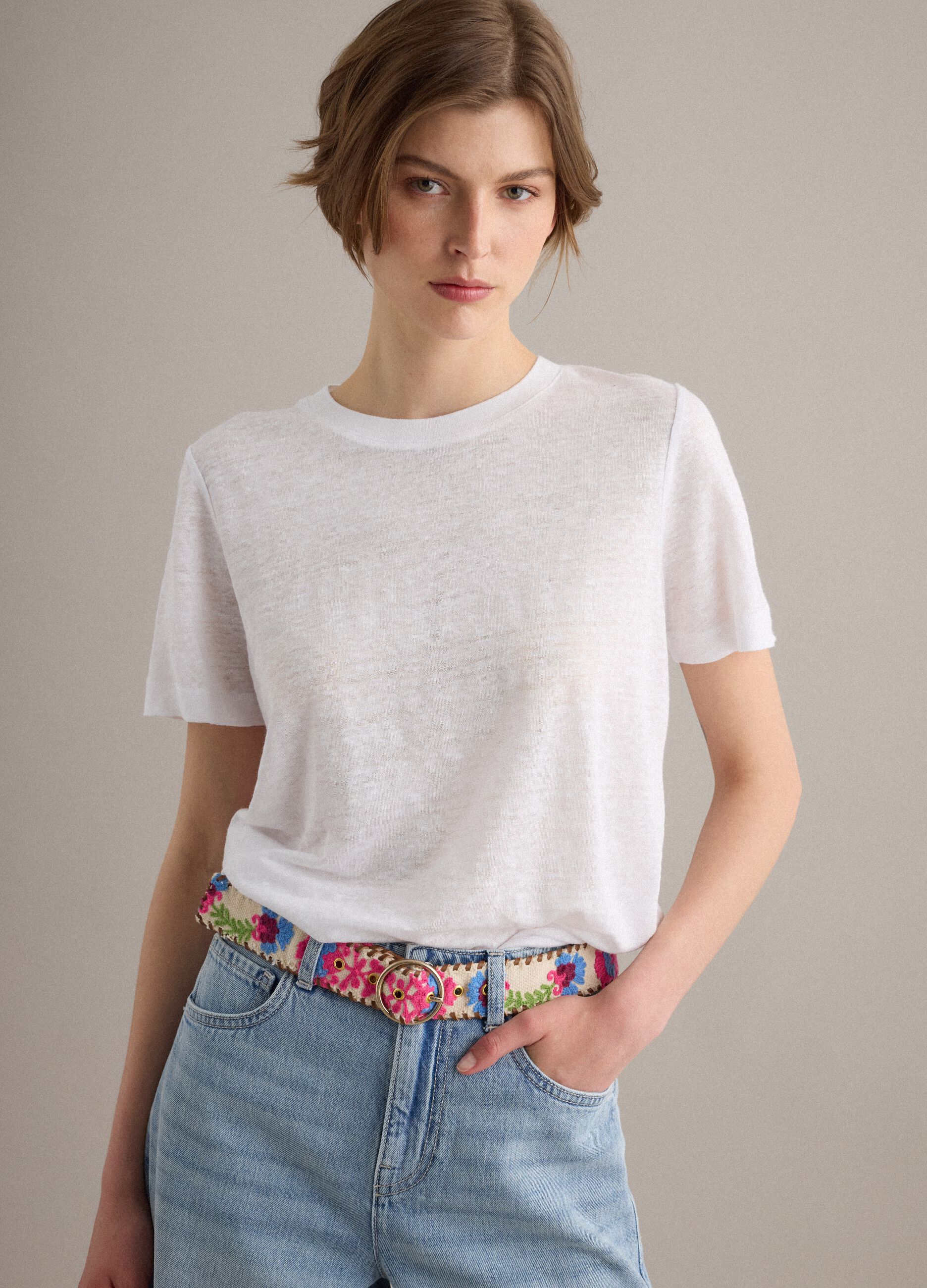 Wei&szlig;es T-Shirt aus reinem Leinen, Regular Fit, kurzarm