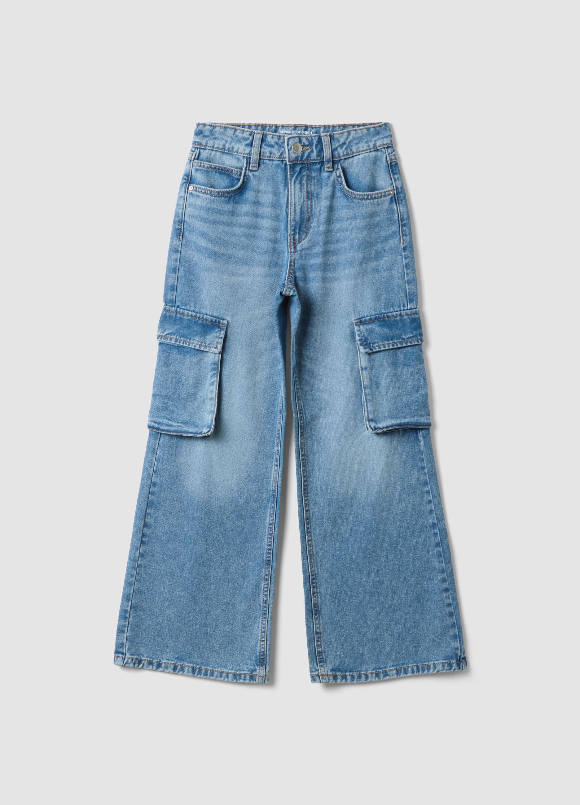 &Gamma;&alpha;&lambda;ά&zeta;&iota;&omicron; cargo &tau;&zeta;&iota;&nu; &alpha;&pi;ό 100% &beta;&alpha;&mu;&beta;&alpha;&kappa;&epsilon;&rho;ό denim, relaxed fit &gamma;&iota;&alpha; &kappa;&omicron;&rho;ί&tau;&sigma;&iota;