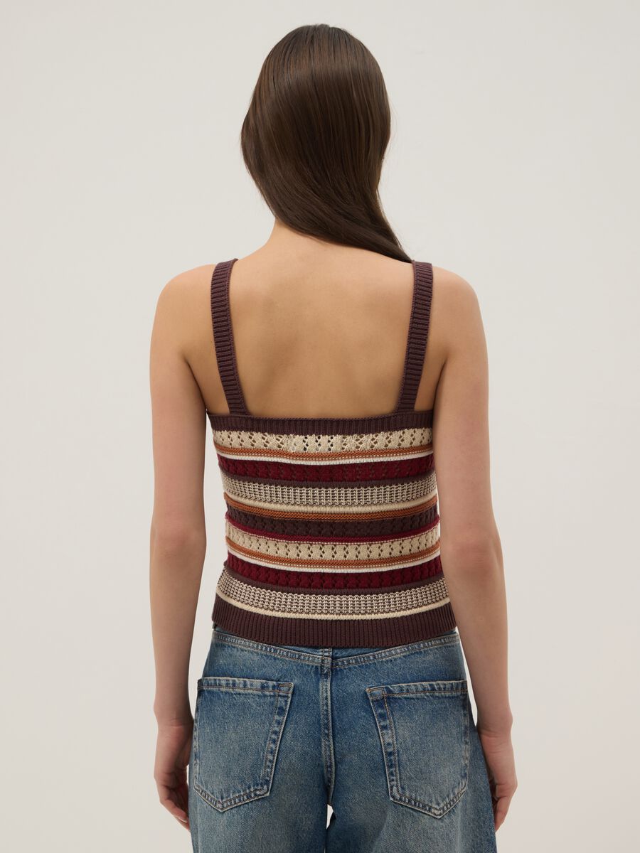 Eng anliegende Weste aus reiner Baumwolle mit mehrfarbigen Streifen und schmalen Tr&auml;gern_3