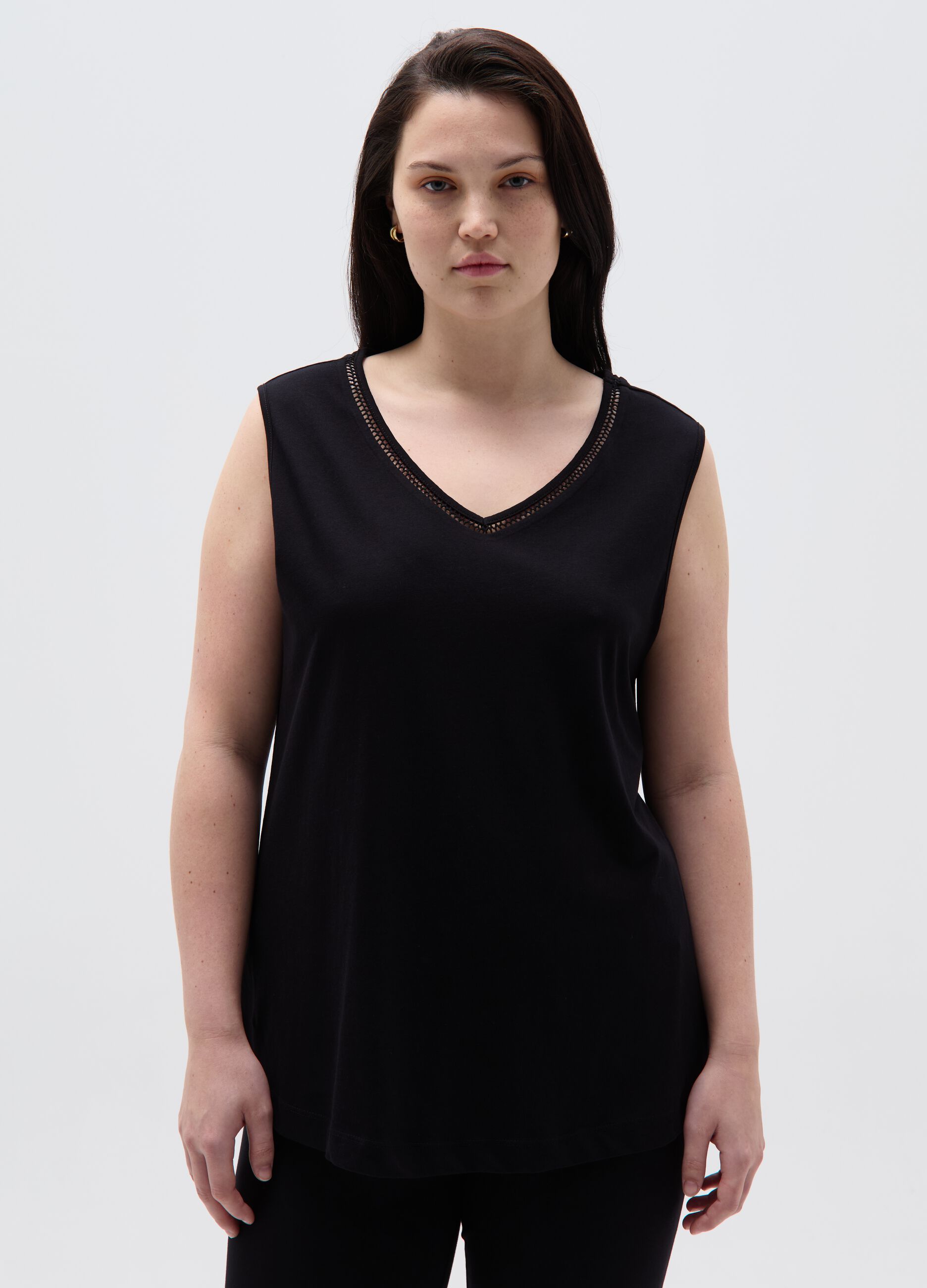 Essential Curvy tank top with V neck
