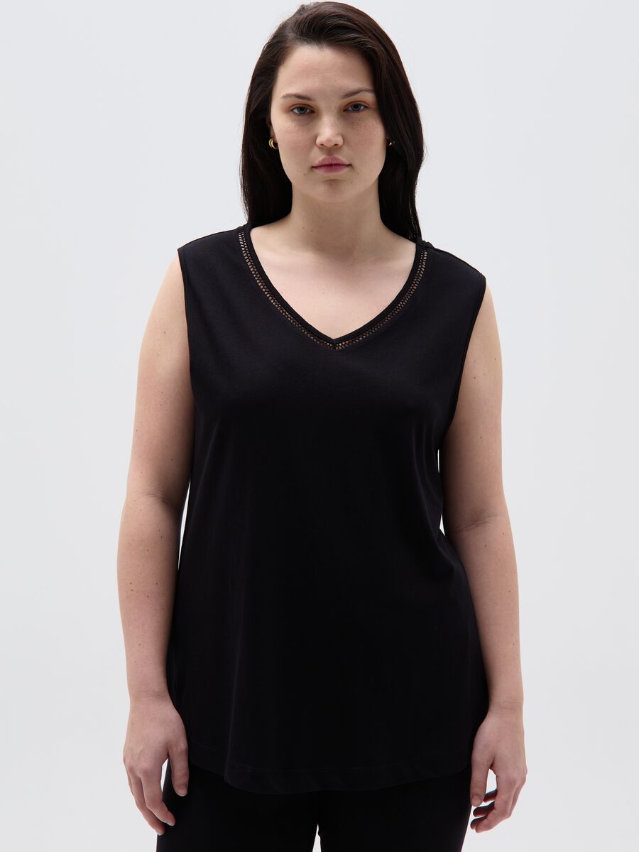 Essential Curvy tank top with V neck_0
