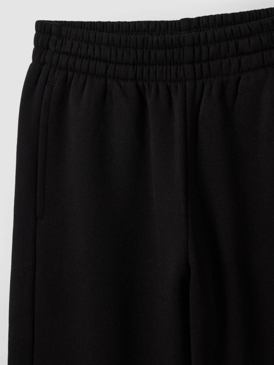 &Mu;&alpha;ύ&rho;&omicron; jogger &pi;&alpha;&nu;&tau;&epsilon;&lambda;ό&nu;&iota; &alpha;&pi;ό &beta;&alpha;&mu;&beta;&alpha;&kappa;&epsilon;&rho;ό &mu;&epsilon;ί&gamma;&mu;&alpha;, ί&sigma;&iota;&alpha; &gamma;&rho;&alpha;&mu;&mu;ή_6