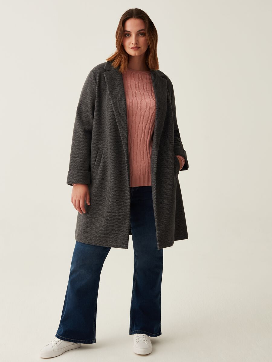 Curvy open coat with pattern_0