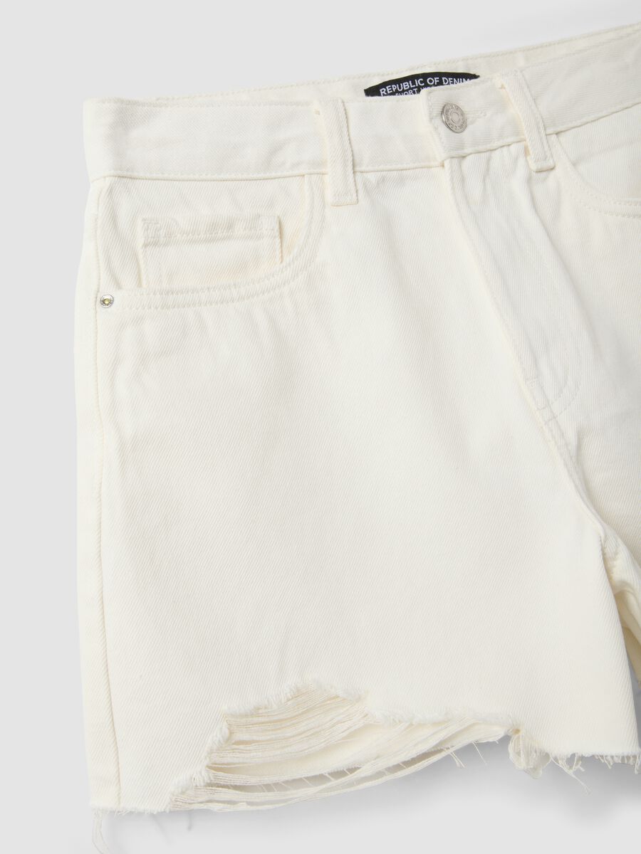 Wei&szlig;e Shorts aus reiner Baumwolle_1