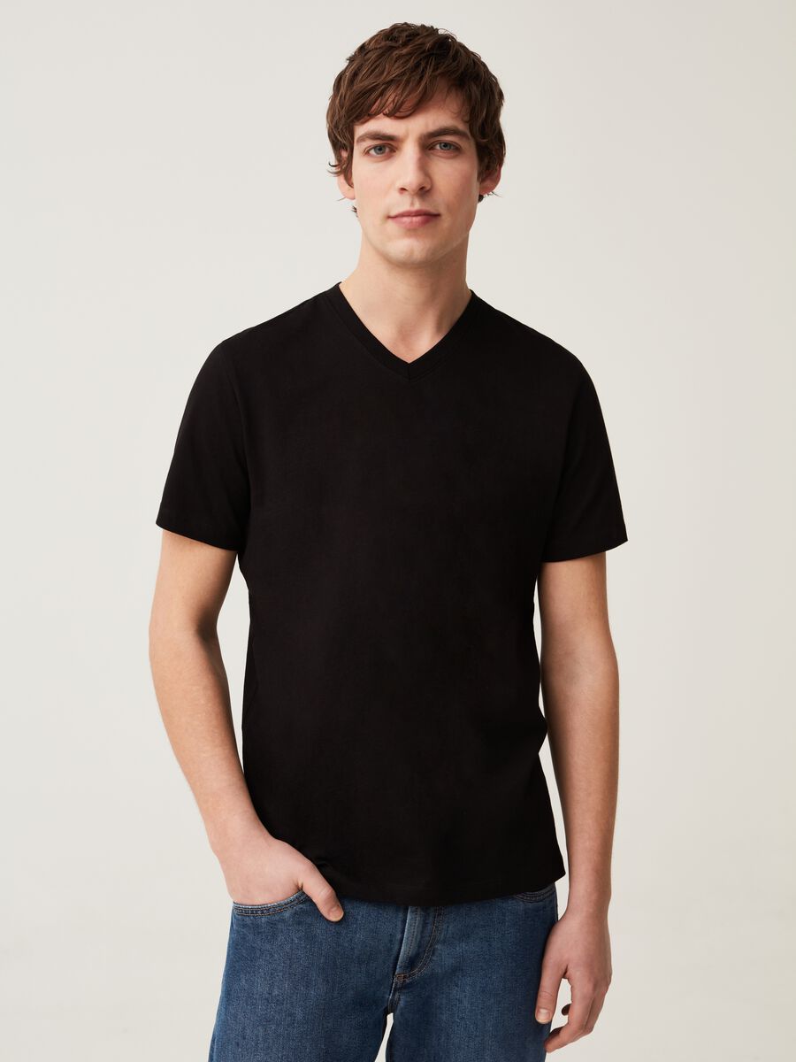 Organic cotton T-shirt with V neck_0