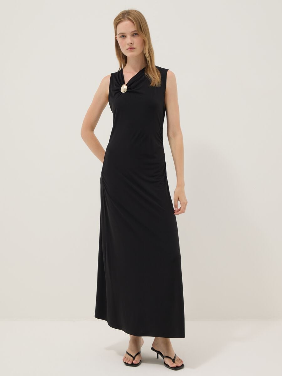 Black sleeveless stretch midi dress_2