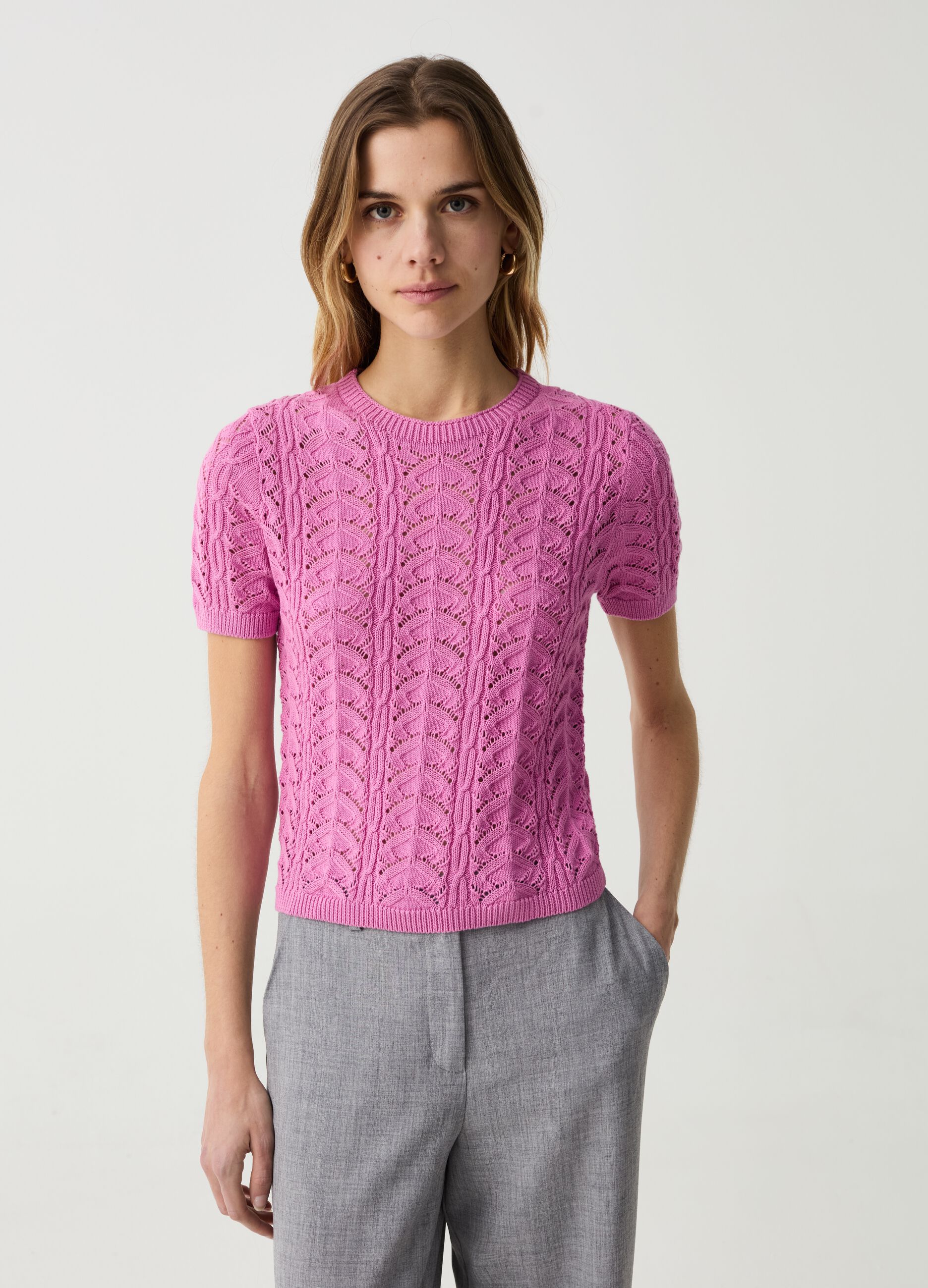 Crochet top with short sleeves