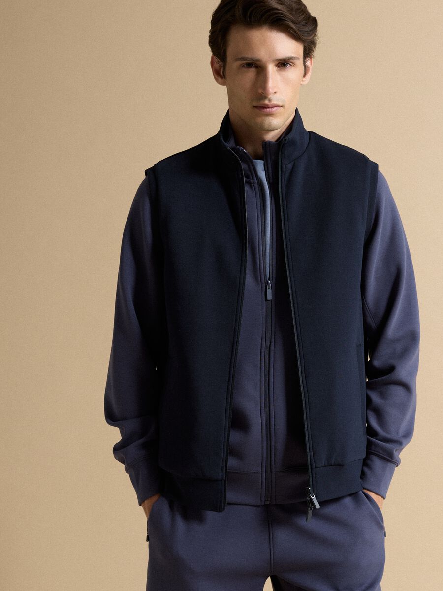 Gilet blu in cotone elasticizzato con colletto regular fit_0