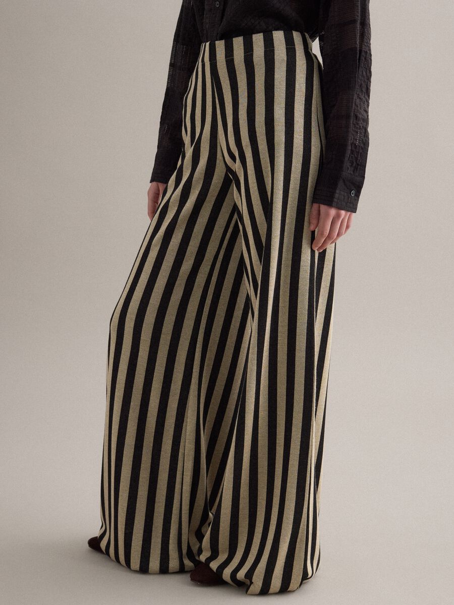 Multicolour striped regular fit viscose blend trousers_3
