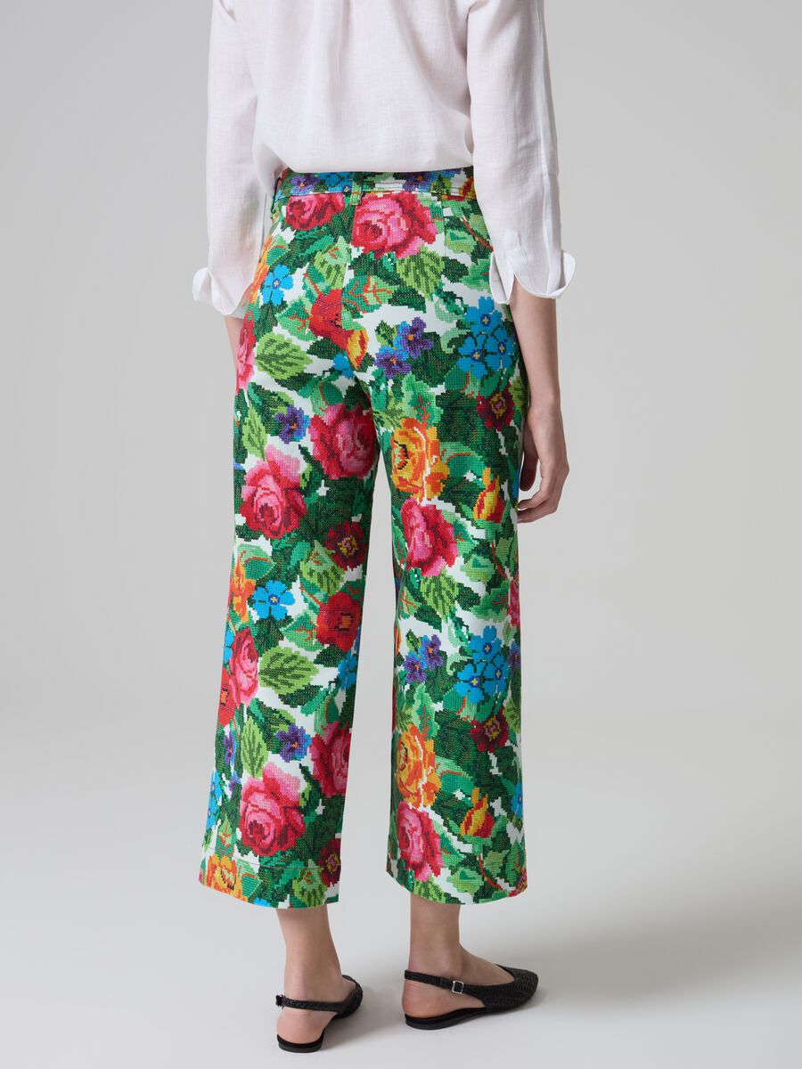 Embroidery-effect floral wide-leg trousers_1