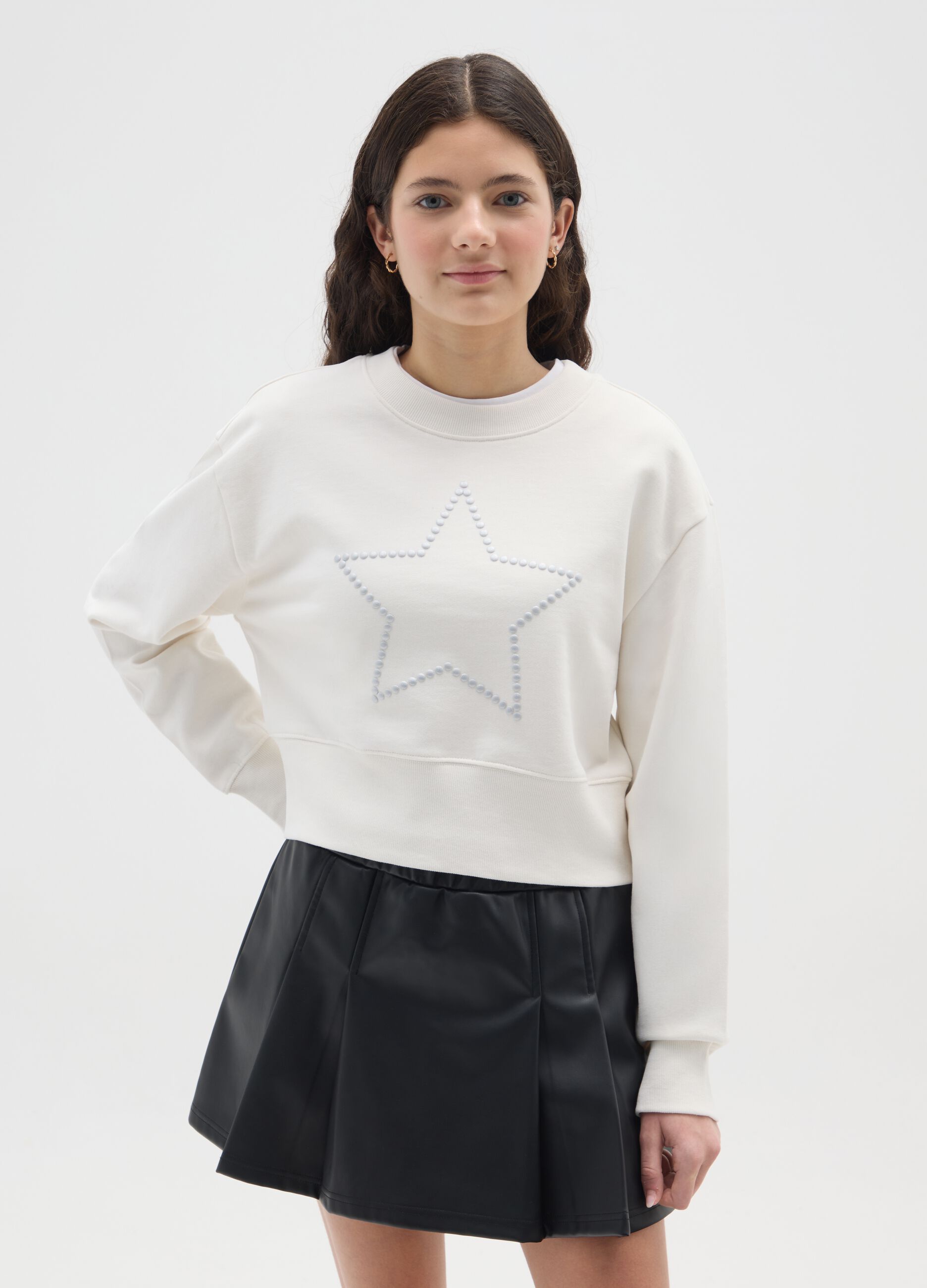 White Girls' Sweatshirt in Pure Cotton Regular Fit with Embroidered Star