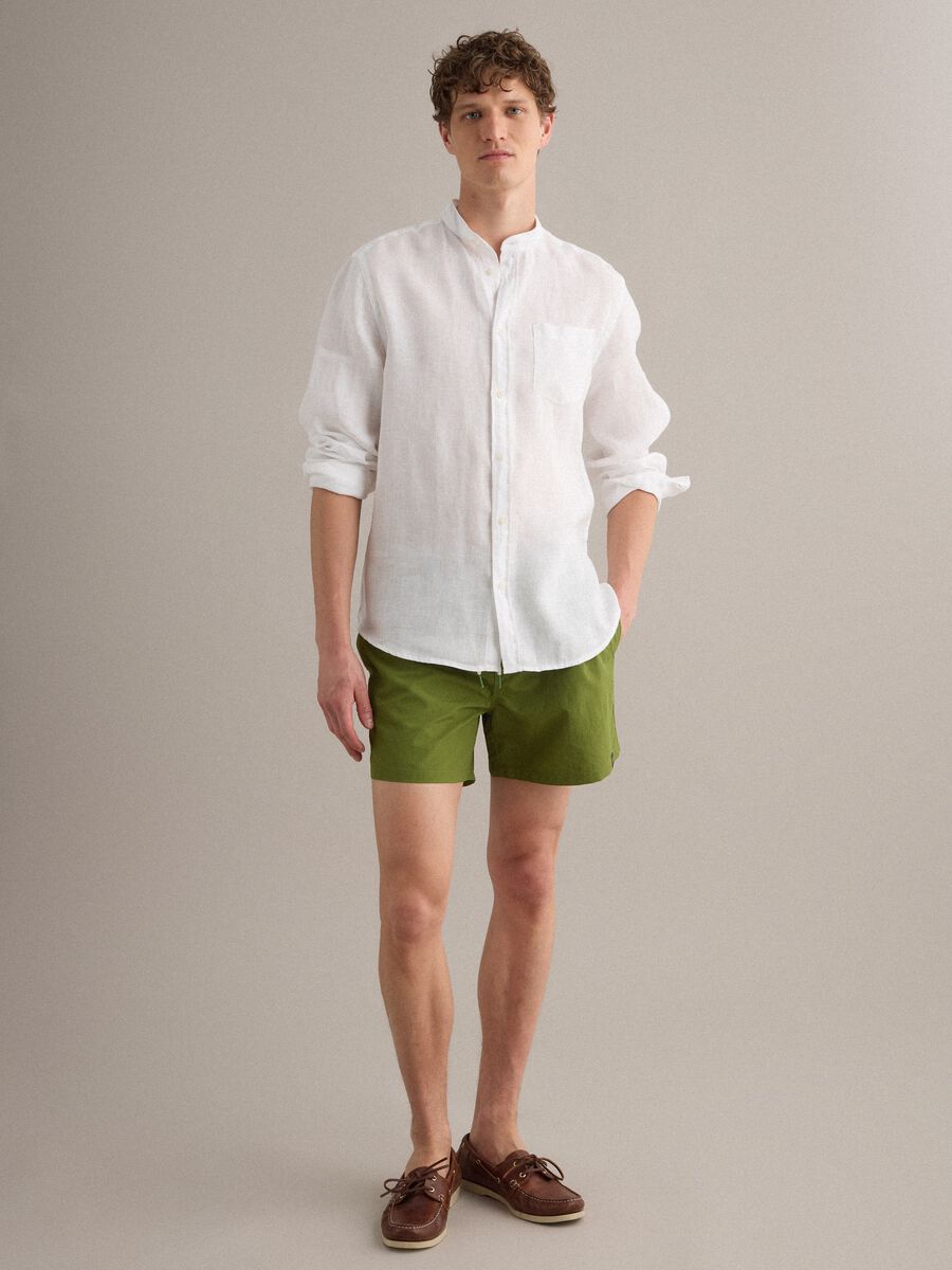 Green swim shorts with elasticated waistband and drawstring_3