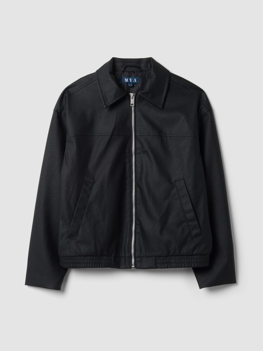 Schwarze Regular-Fit-Jacke mit Rei&szlig;verschluss und Kragen_0