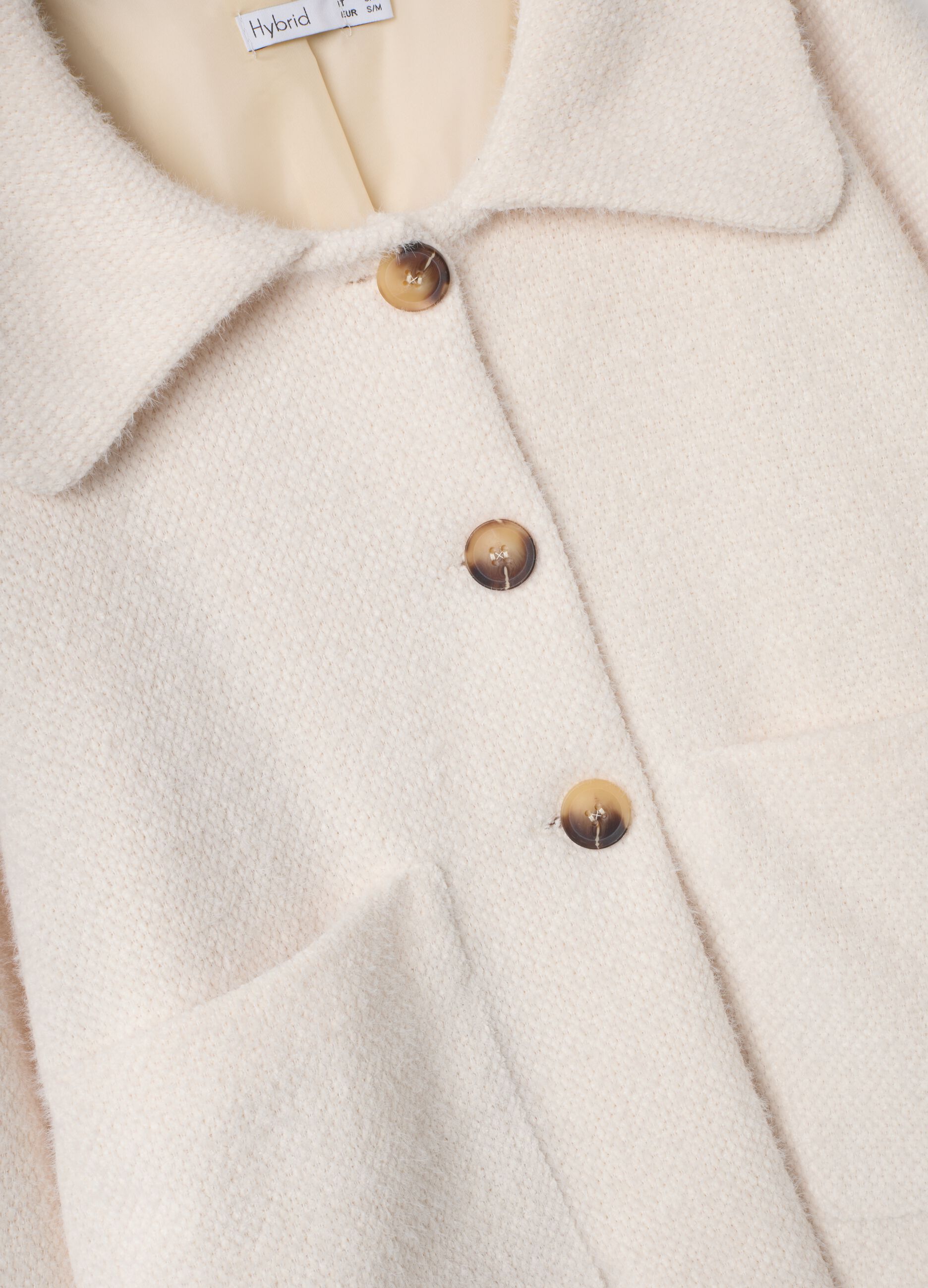 White regular-fit coat with wide collar and buttons