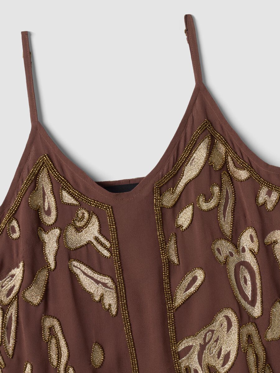 Brown fitted pure viscose top with thin straps and embroidered pattern_5