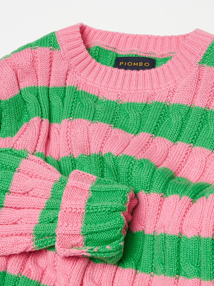 Striped pullover with cable design_4