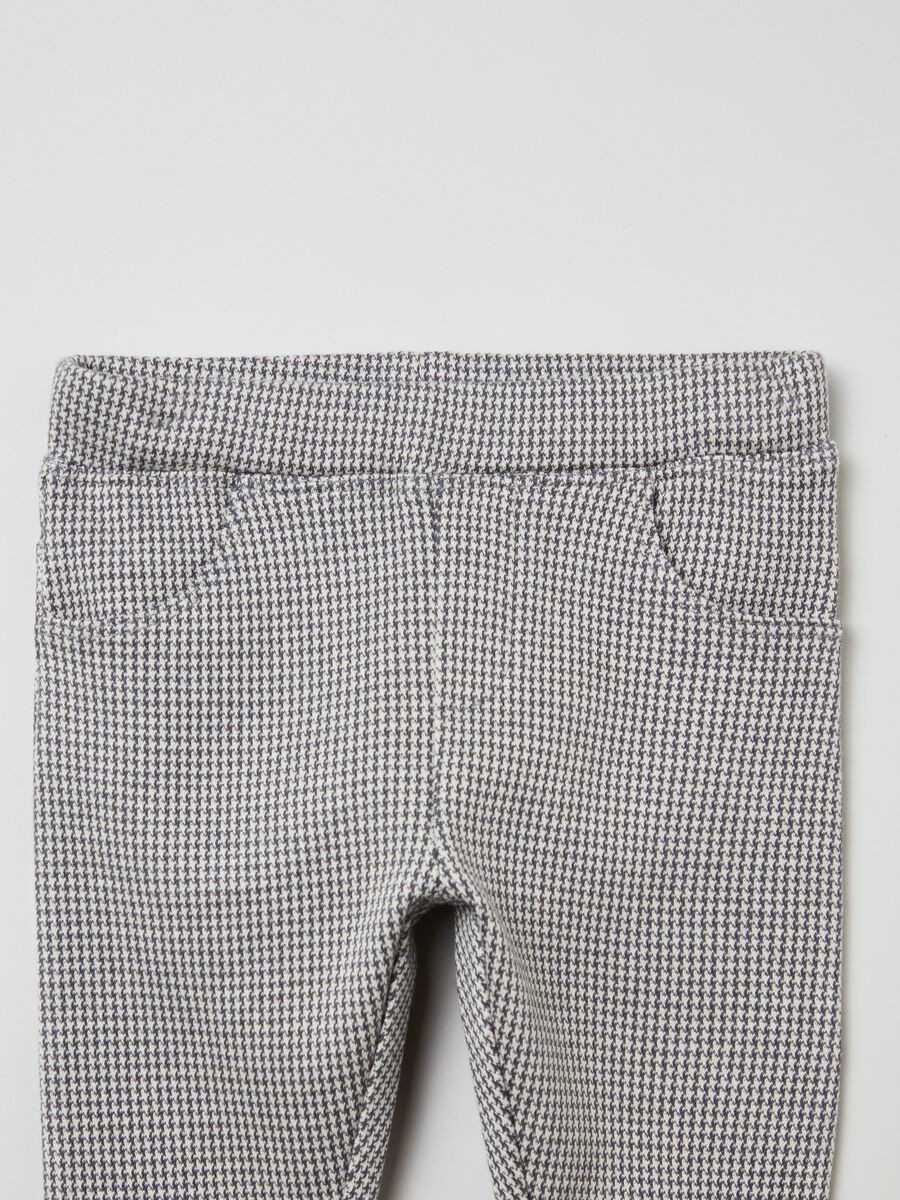 Trousers with houndstooth pattern_2