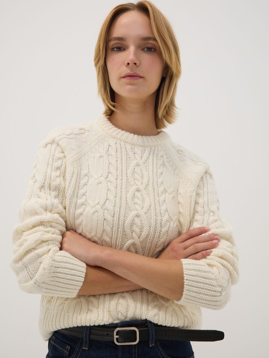 White wool-blend cable-knit crew-neck jumper_1