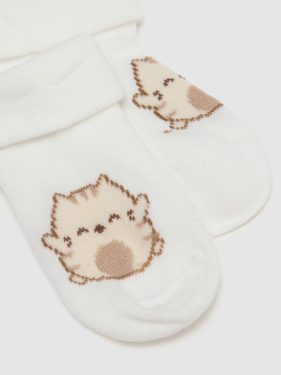 Twin pack of short multicolour cotton blend baby socks with designs_2