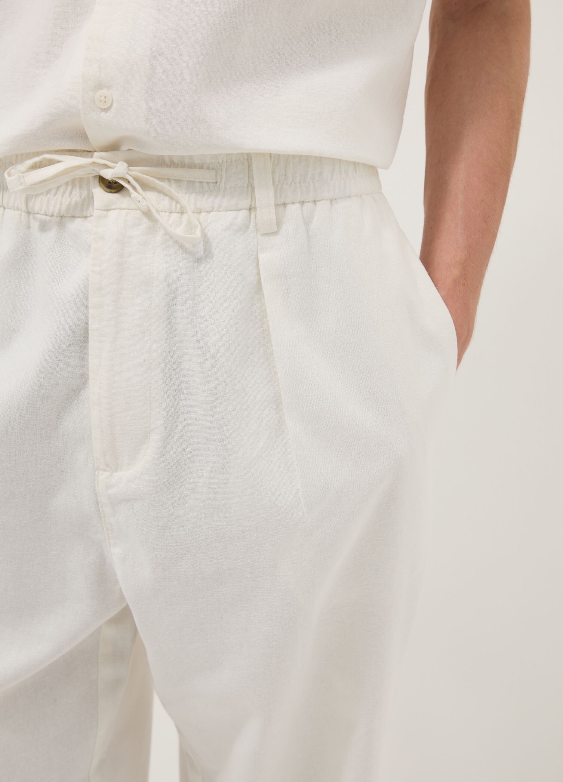 White linen-cotton blend trousers with elasticated waistband