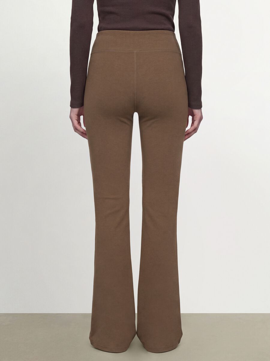 Braune Flare-Fit-Leggings aus elastischem Viskose-Jersey_4