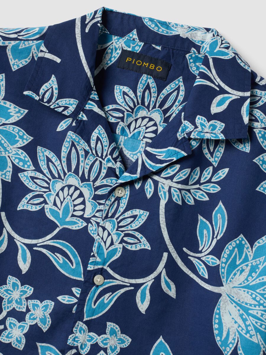 Blaues Herren-Kurzarmhemd aus Bio-Baumwolle mit floralem Print_5