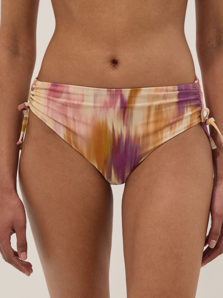 Mehrfarbige Badehose aus Stretchmaterial_1