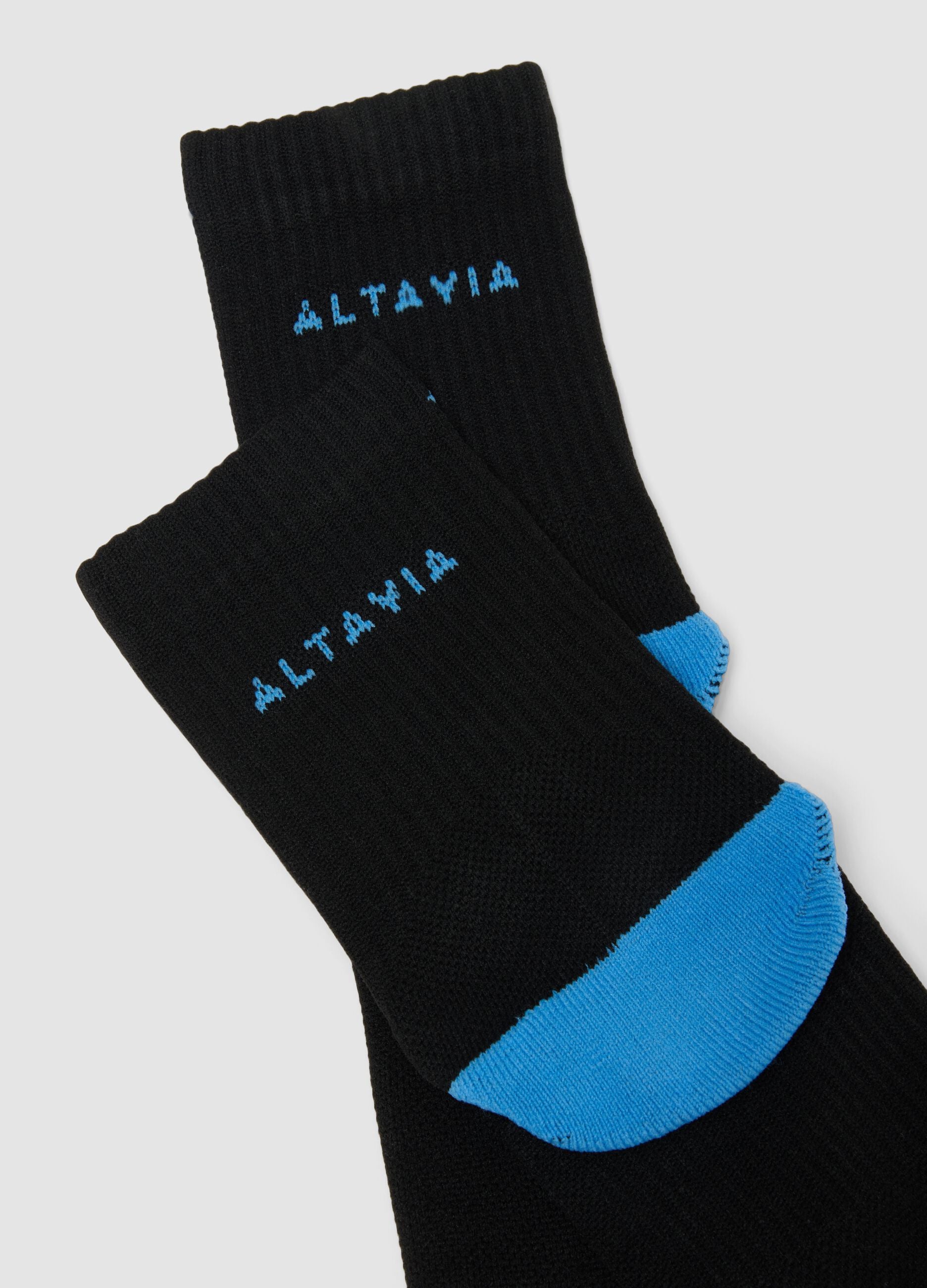 2-pack of ALTAVIA RUNNING stretch sports socks