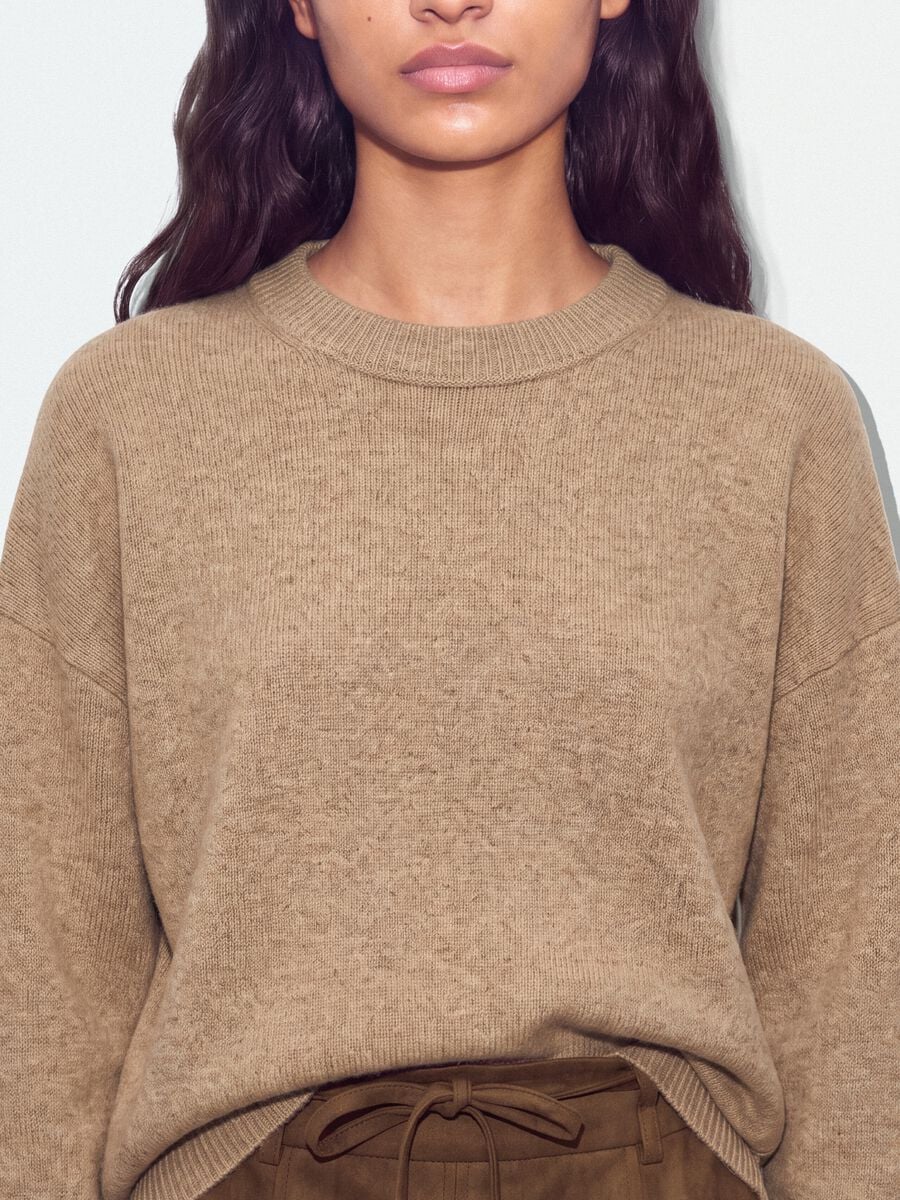 Beige stretch wool crew-neck jumper, oversized fit_2